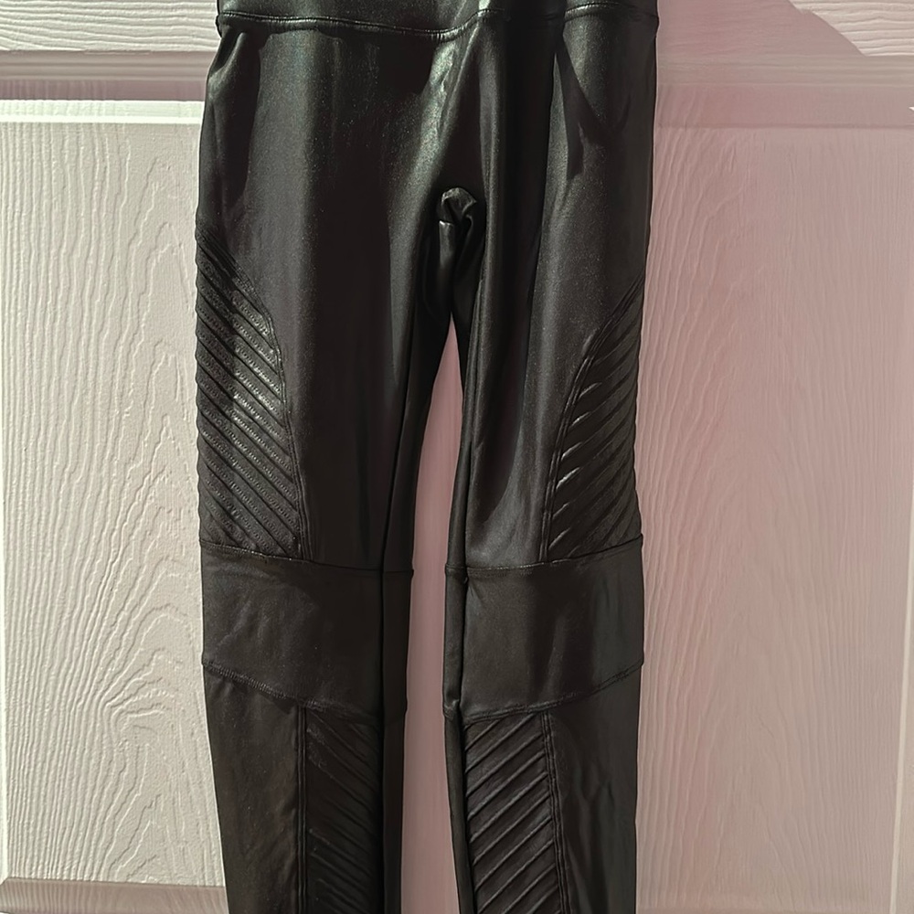 Spanx, Medium Petite Faux Leggings